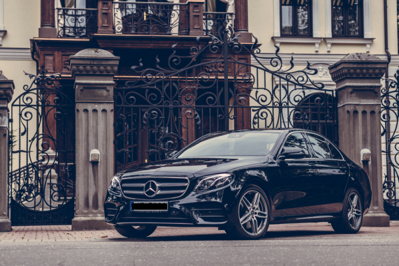 Luxe vervoer shuttle service about E klasse